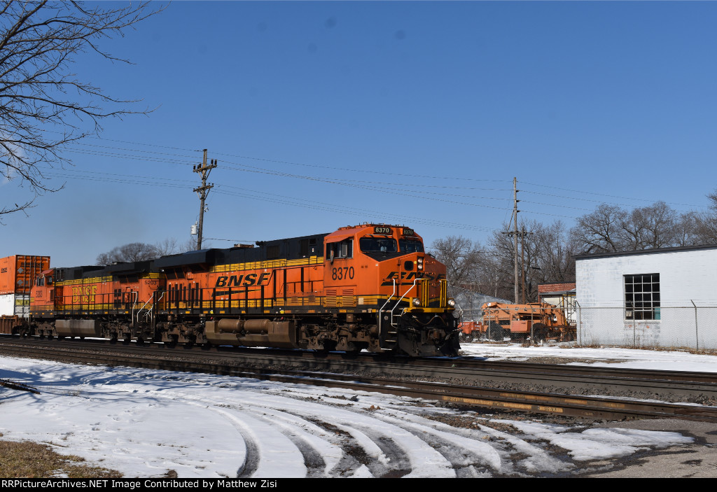 BNSF 8370 5203